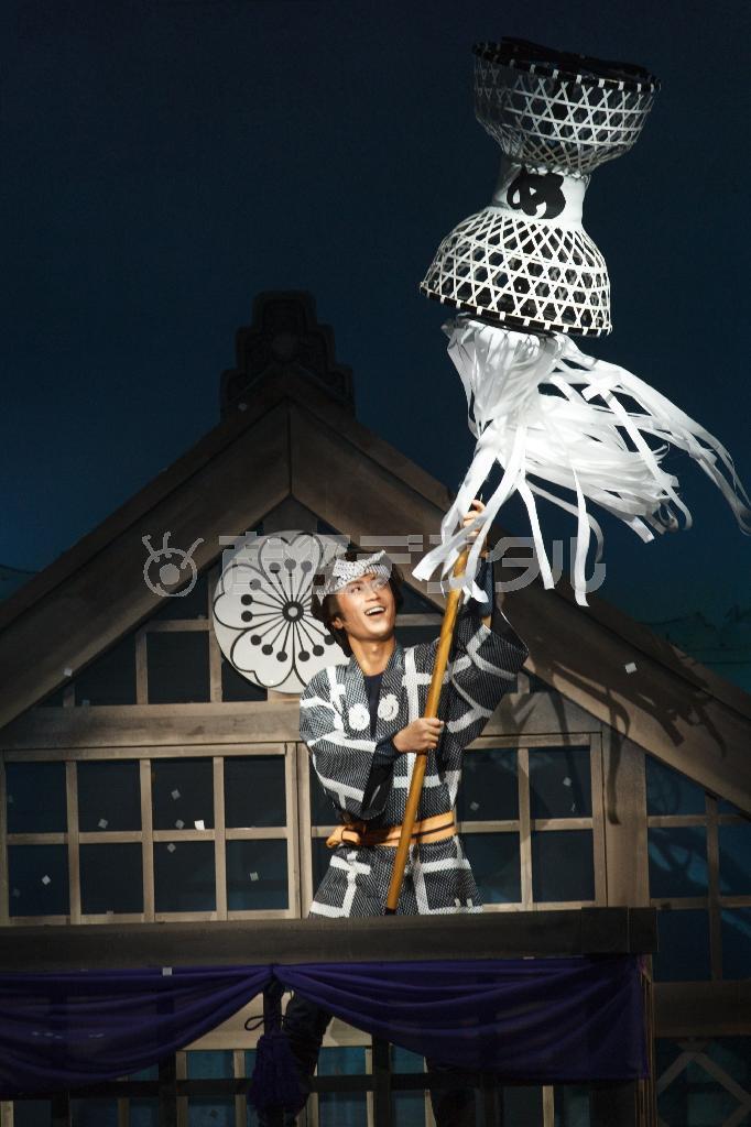 氷川きよしの座長公演「め組の辰五郎～きよしの大江戸千両纏（まとい）～」。（東京）３月２９日まで公演（提供写真）