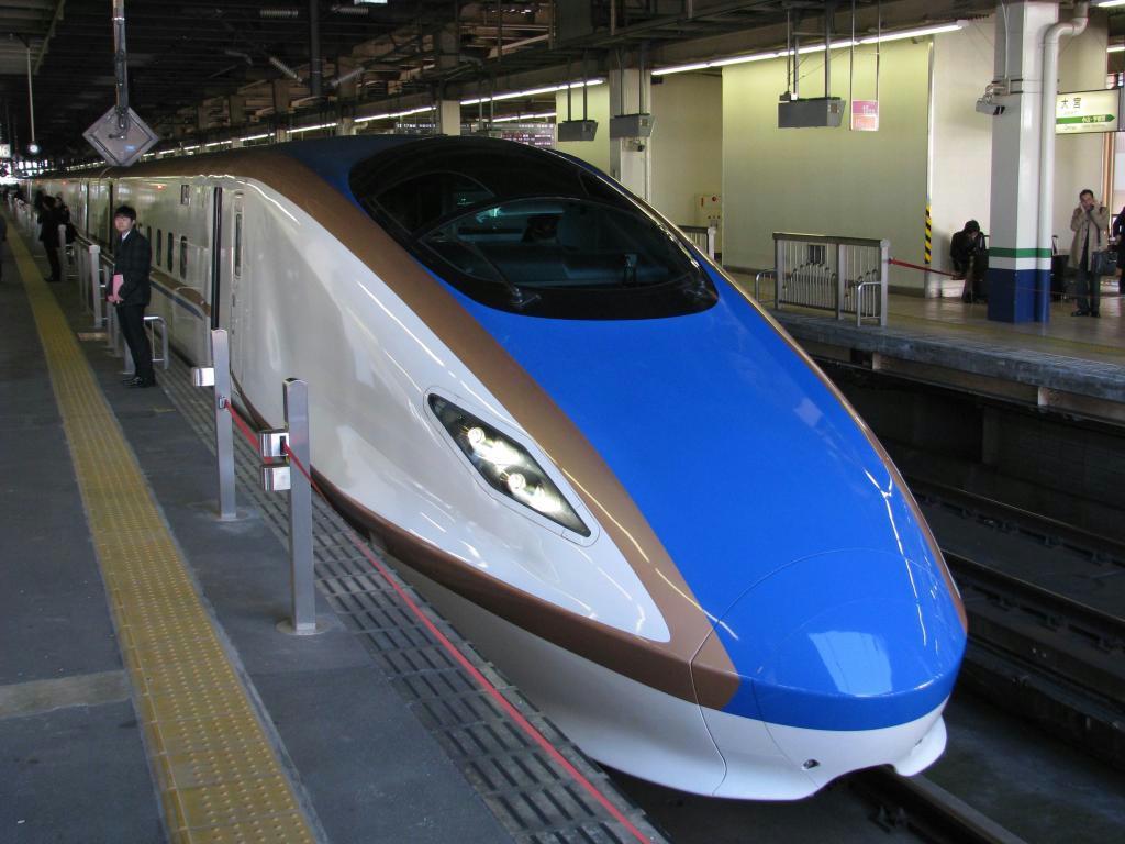 北陸新幹線の先頭車両