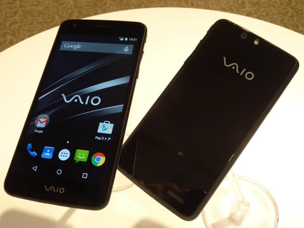 日本通信とＶＡＩＯが共同開発した「ＶＡＩＯフォン」