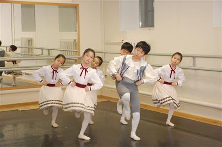 日本人の子供らバレエで 快進撃 ロシア モスクワ Sankeibiz サンケイビズ