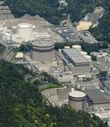 日本原子力発電の敦賀原発（手前から）１号機、２号機＝福井県敦賀市