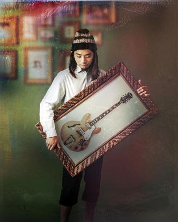 ギタリスト・プロデーサー、関口シンゴ＝２０１５年１月７日（提供写真）