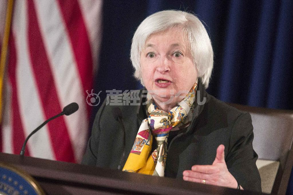 ３月１８日、米連邦準備制度理事会（ＦＲＢ）の連邦公開市場委員会（ＦＯＭＣ）終了後に首都ワシントンで記者会見に臨むＦＲＢのジャネット・イエレン議長＝２０１５年（ロイター）