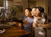 映画「唐山大地震」（馮小剛監督）。公開中（松竹提供）。（Ｃ）松竹