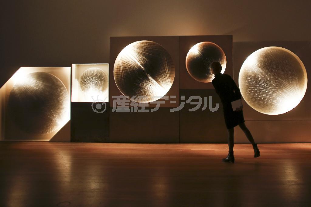 ドイツのアーティスト集団「グループ・ゼロ」の回顧展＝２０１５年３月２０日、ドイツ／首都ベルリン（ＡＰ）