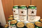 サッポロビールが発売する初のトクホのノンアルコールビール「サッポロプラス」＝２３日、東京都渋谷区