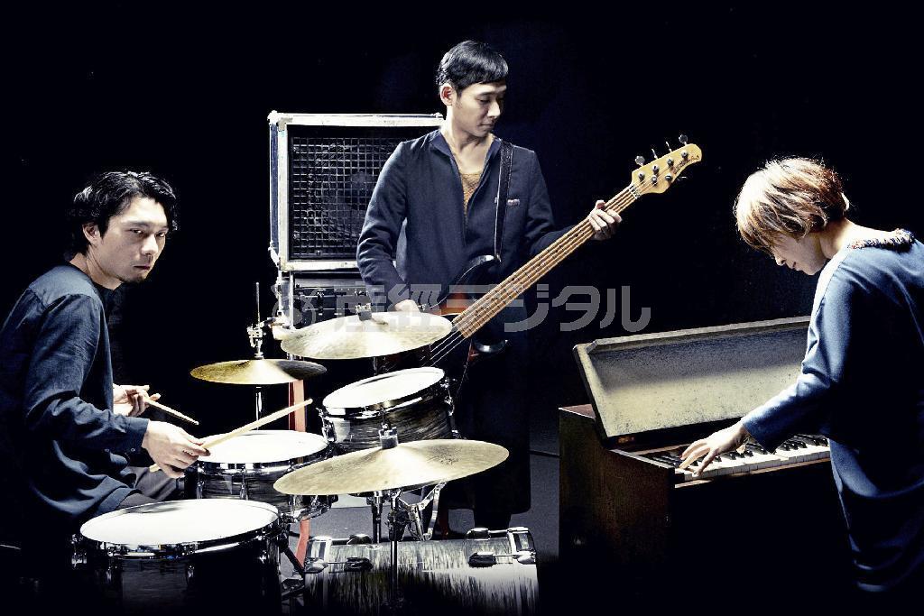 バンド、クラムボン＝２０１４年２月１０日（提供写真）