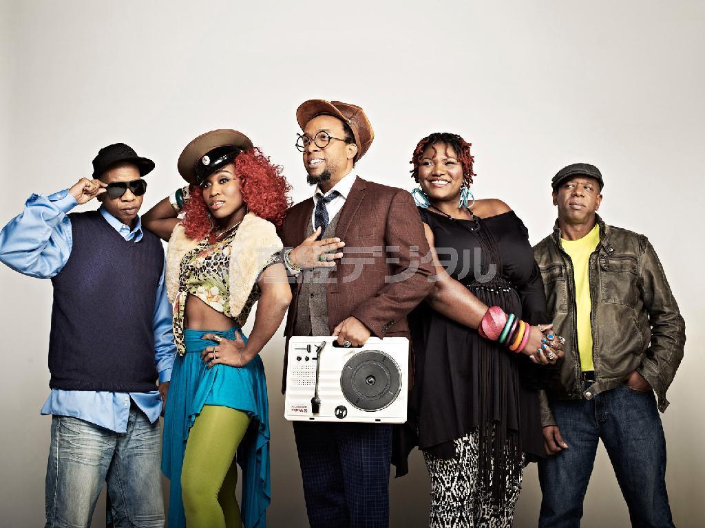 音楽バンド、アレステッド・ディベロップメント＝２００７年６月２０日（提供写真）