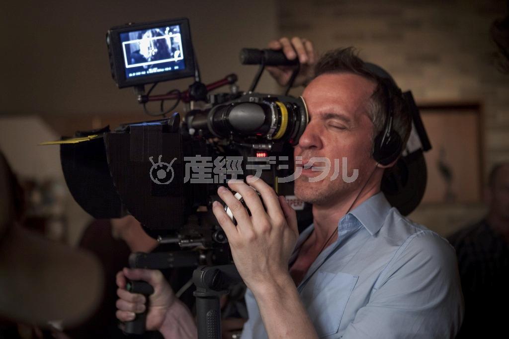 本作を撮影するジャン＝マルク・バレ監督＝２０１０年８月２２日（ポイントセット提供）