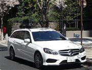 メルセデス・ベンツ日本が受注を始めたディーゼルエンジン搭載の「Ｅ２２０ブルーテックステーションワゴンアバンギャルド」＝３１日、東京都内