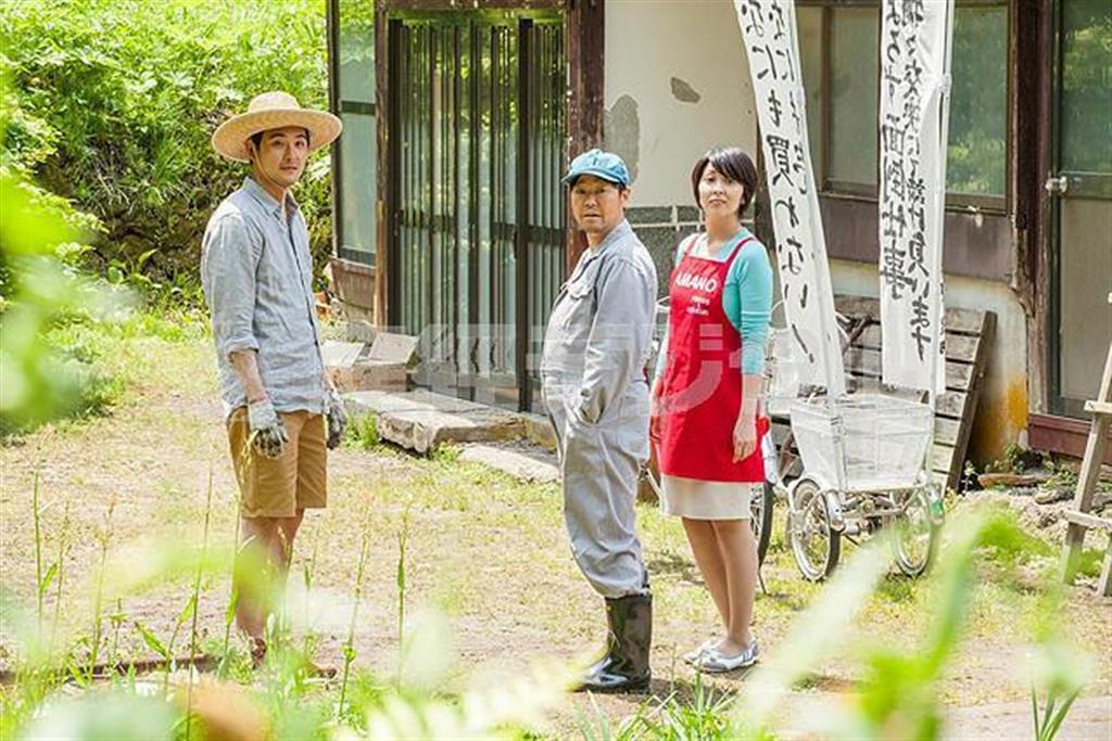 【かざすンＡＲ（視聴無料）】映画「ジヌよさらば＿かむろば村へ」（松尾すずき監督）。４月４日公開（Ｐ２提供）。（Ｃ）２０１５＿いがらしみきお・小学館／「ジヌよさらば＿かむろば村へ」製作委員会