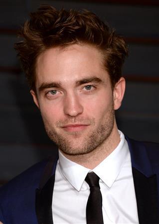 英俳優、ロバート・パティンソンさん＝２０１５年２月２３日、米カリフォルニア州ビバリーヒルズ（ＡＰ）