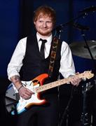 英歌手、エド・シーランさん＝２０１５年２月８日、米カリフォルニア州ロサンゼルス（ＡＰ）