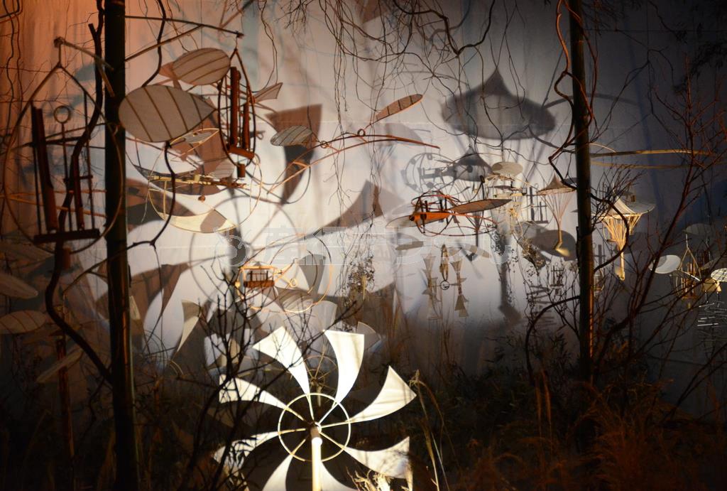 ３階「Ｓｏｕｎｄ＿Ｔｈｅａｔｅｒ」影絵の裏側＝２０１５年３月２０日、神奈川県足柄下郡箱根町（原圭介撮影）