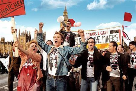 【メディアトリガーｐｌｕｓ（試聴無料）】映画「パレードへようこそ」（マチュー・ウオーチャス監督）。公開中（レム提供）。（Ｃ）ＰＡＴＨＥ＿ＰＲＯＤＵＣＴＩＯＮＳ＿ＬＩＭＩＴＥＤ．ＢＲＩＴＩＳＨ＿ＢＲＯＡＤＣＡＳＴＩＮＧ＿ＣＯＲＰＯＲＡＴＩＯＮ＿ＡＮＤ＿ＴＨＥ＿ＢＲＩＴＩＳＨ＿ＦＩＬＭ＿ＩＮＳＴＩＴＵＴＥ＿２０１４．ＡＬＬ＿ＲＩＧＨＴＳ＿ＲＥＳＥＲＶＥＤ．