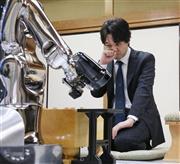 コンピューターソフト「ＡＷＡＫＥ（アウェイク）」に２１手で勝利した阿久津主税（ちから）八段。弱点を見抜き、執念の「はめ手」で最強ソフトを下した＝２０１５年４月１１日、東京都渋谷区千駄ケ谷の将棋会館（共同）