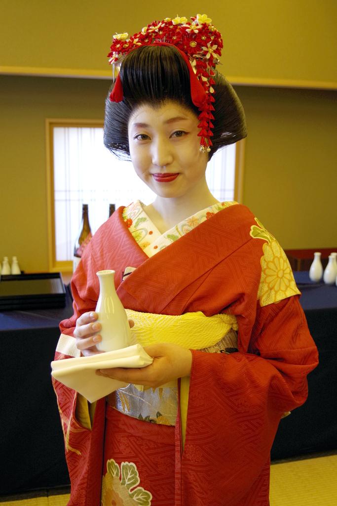 静岡の芸妓＝日本平ホテル