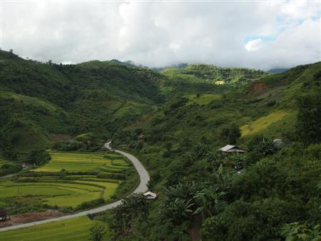事業を実施しているディエンビエン省は山岳地帯にある＝２０１４年９月１９日、ベトナム（ワールド・ビジョン・ジャパン撮影）