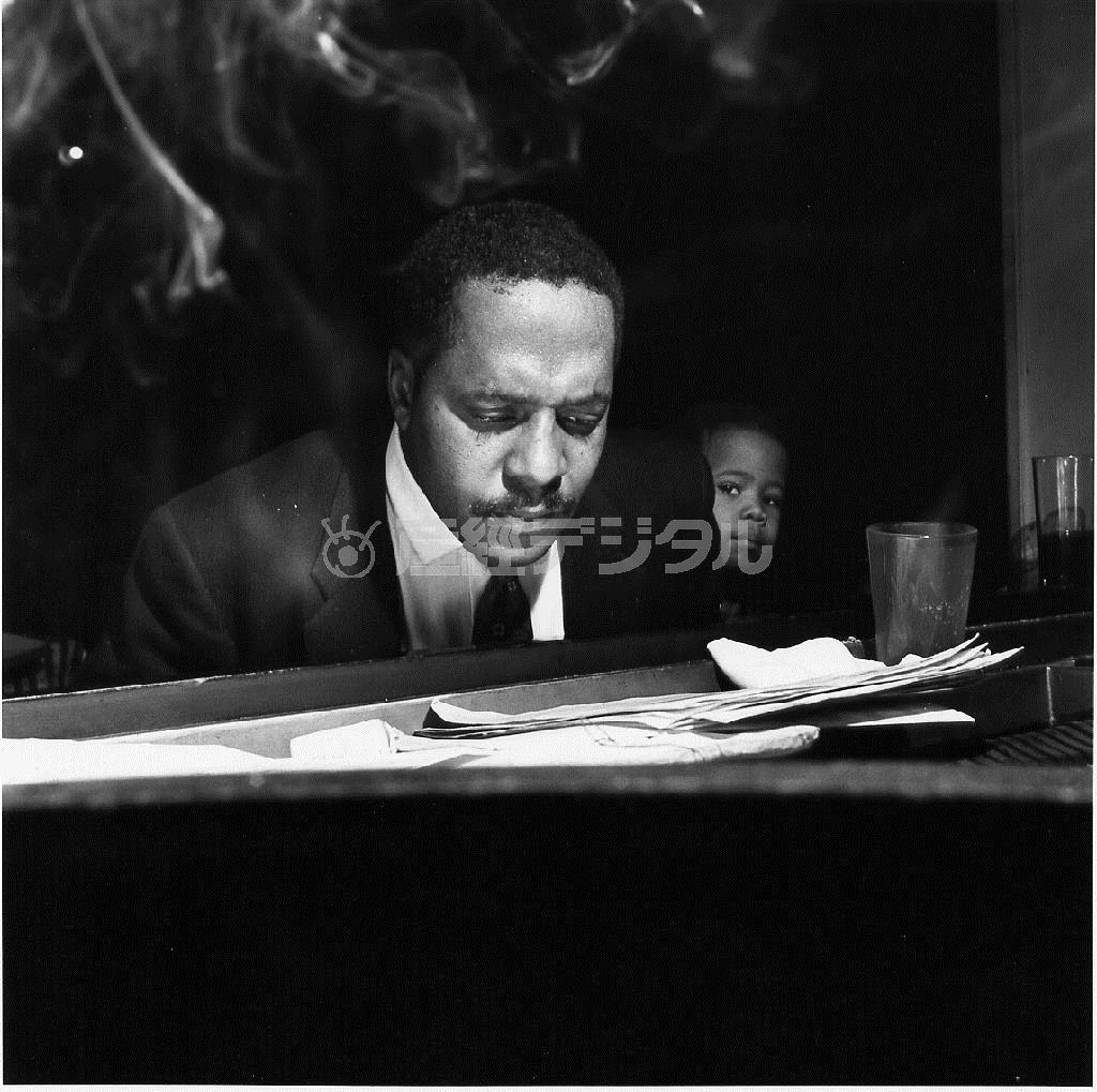 バド・パウエル「ザ・シーン・チェンジズ」のリハーサル風景＝１９５８年１２月。（Ｃ）Ｍｏｓａｉｃ＿Ｉｍａｇｅｓ＿ＬＬＣ