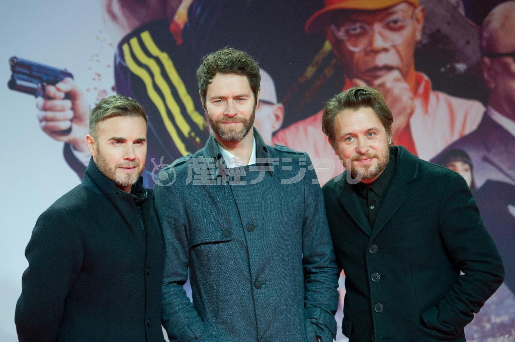 英ポップグループ「テイク・ザット」のゲイリー・バーロウさん（左）＝２０１５年２月３日、ドイツ・首都ベルリン（ＡＰ）