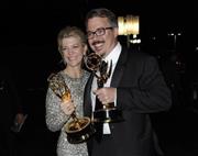 カナダ出身のミシェル・マクラーレン監督（右）＝２０１３年９月２２日、米カリフォルニア州ロサンゼルス（ＡＰ）