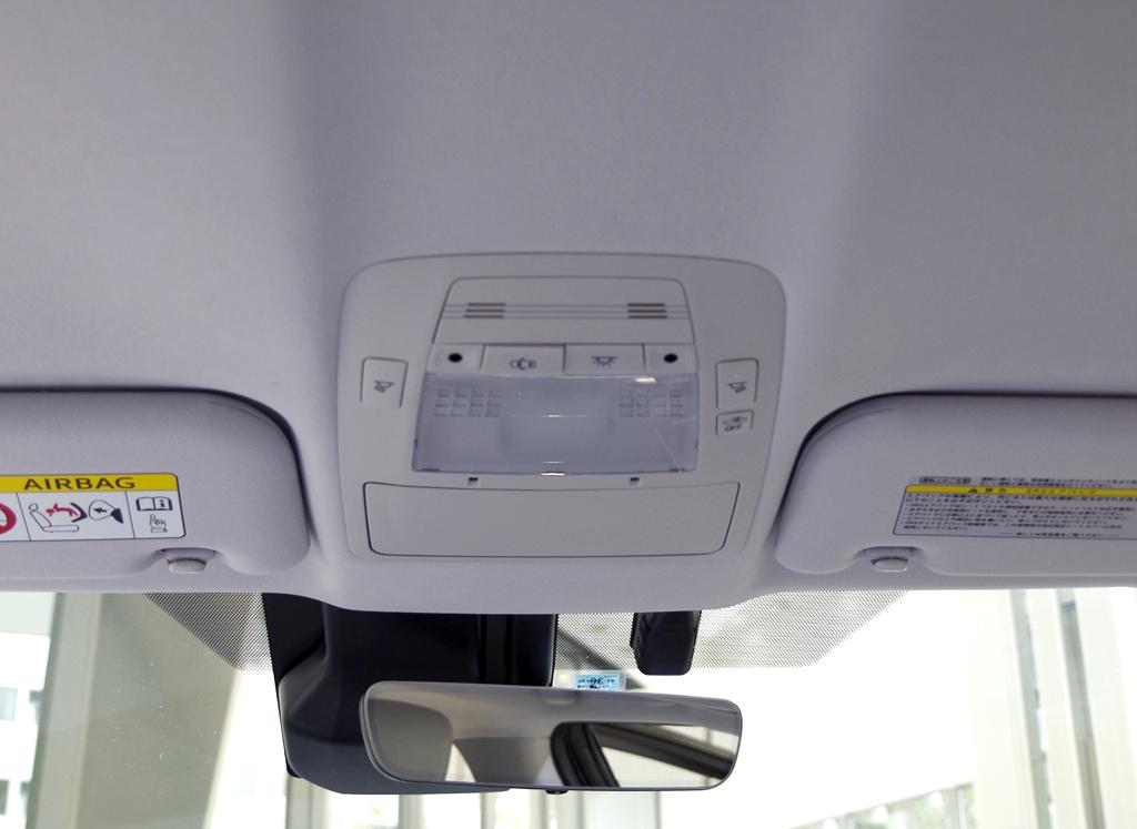 トヨタ自動車の燃料電池車「ＭＩＲＡＩ」の内装