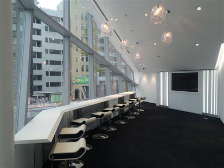 トヨタ自動車の燃料電池車「ＭＩＲＡＩ」＝東京都港区芝公園の「ＴＯＹＯＴＡＭＩＲＡＩショールーム」