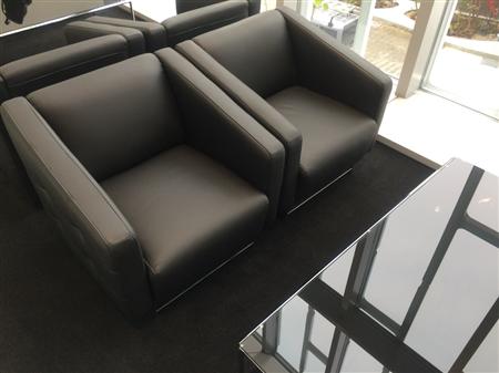 トヨタ自動車の燃料電池車「ＭＩＲＡＩ」＝東京都港区芝公園の「ＴＯＹＯＴＡＭＩＲＡＩショールーム」