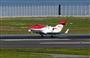 羽田空港に着陸した、ホンダのビジネスジェット・ホンダジェット＝２３日、東京・羽田空港（早坂洋祐撮影）