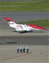 羽田空港に着陸したホンダのビジネスジェット「ホンダジェット」＝２３日、東京・羽田空港（早坂洋祐撮影）