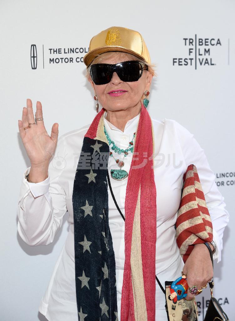 米コメディー女優、ロザンヌ・バーさん＝２０１５年４月１８日、米ニューヨーク（ＡＰ）