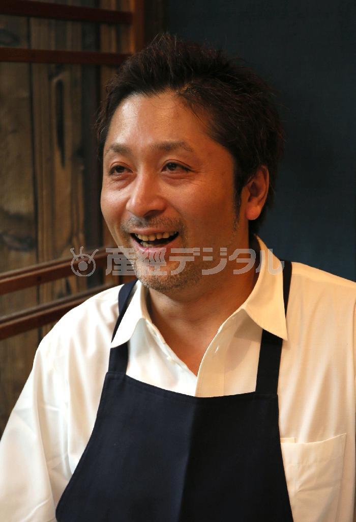 イタリアンレストラン「クチーナイタリアーナ東洞」のシェフ、水谷健太さん＝２０１５年４月２０日、京都市中京区（志儀駒貴撮影）