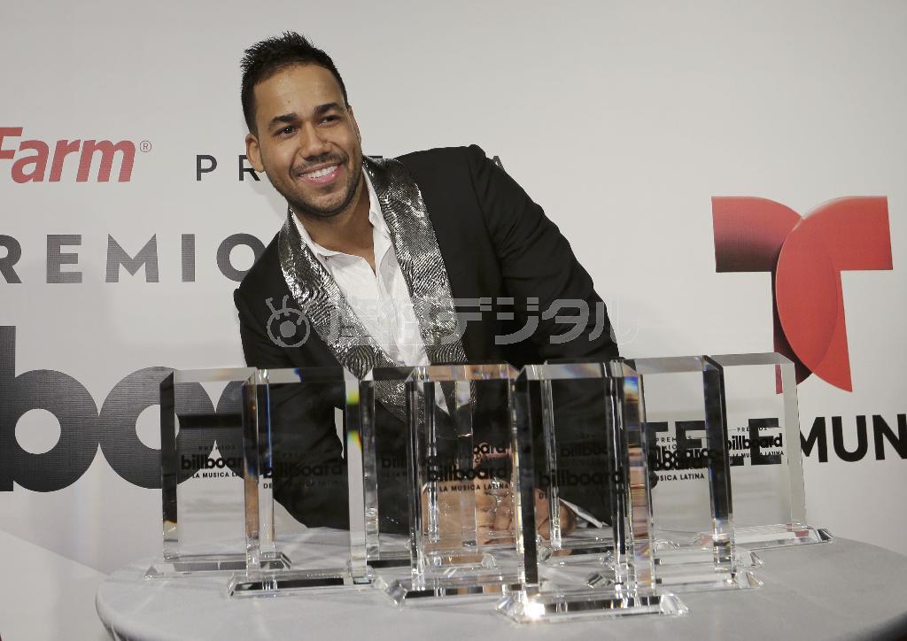 米歌手、ロメオ・サントスさん＝２０１５年４月３０日、米フロリダ州コーラル・ゲーブルズ（ＡＰ）