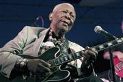 米ブルース界の巨匠、Ｂ・Ｂ・キングさん＝２０１２年８月２２日、米ミシシッピ州インディアノーラ（ＡＰ）