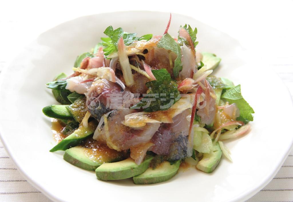 アジとアボカドのサラダ仕立て。※１６４ｋｃａｌ、塩分１．５グラム（１人分）