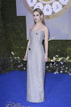 英女優、リリー・ジェームズさん＝２０１５年３月１９日、英国・首都ロンドン（ＡＰ）