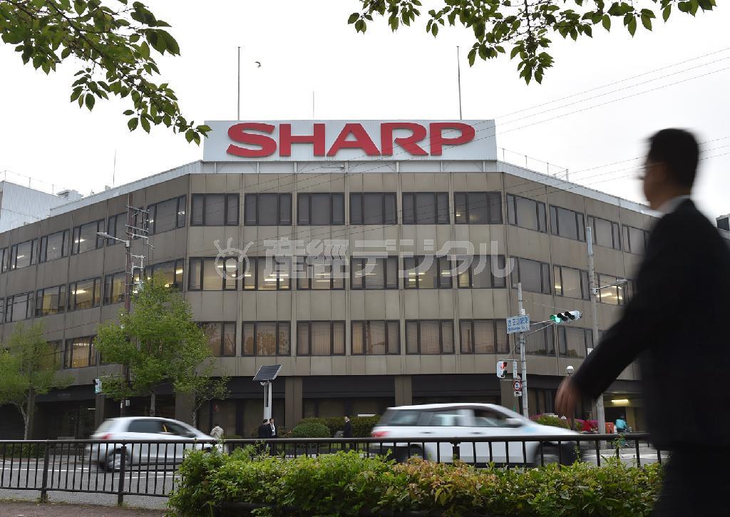 厳しい経営が続くシャープ本社＝大阪市阿倍野区