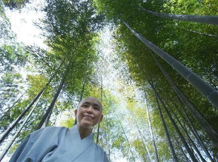日蓮宗系の尼僧、鈴木日宣（すずき・にっせん）さん＝千葉県内（伴龍二撮影）