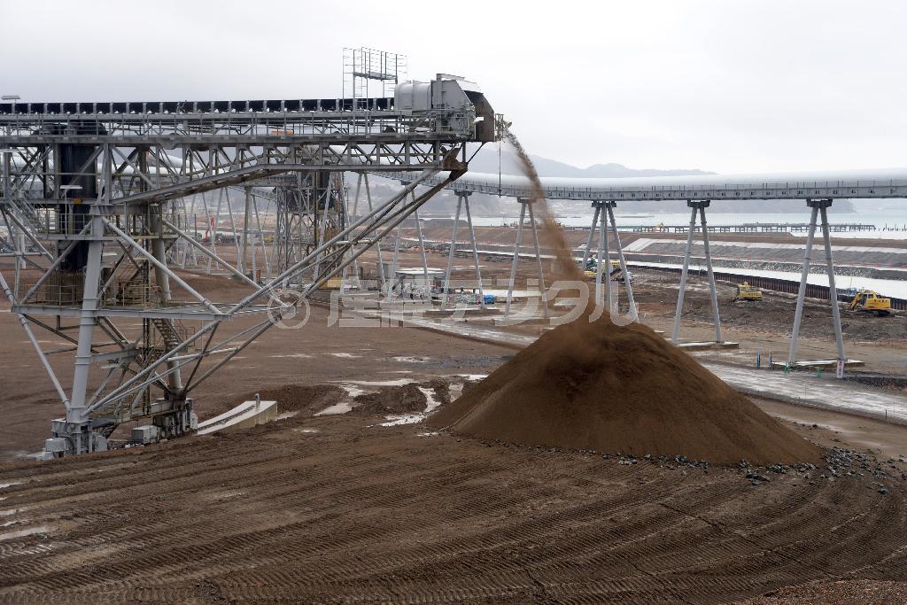 復興工事が進む被災地、岩手県陸前高田市の沿岸部＝２０１５年３月９日（鴨川一也撮影）