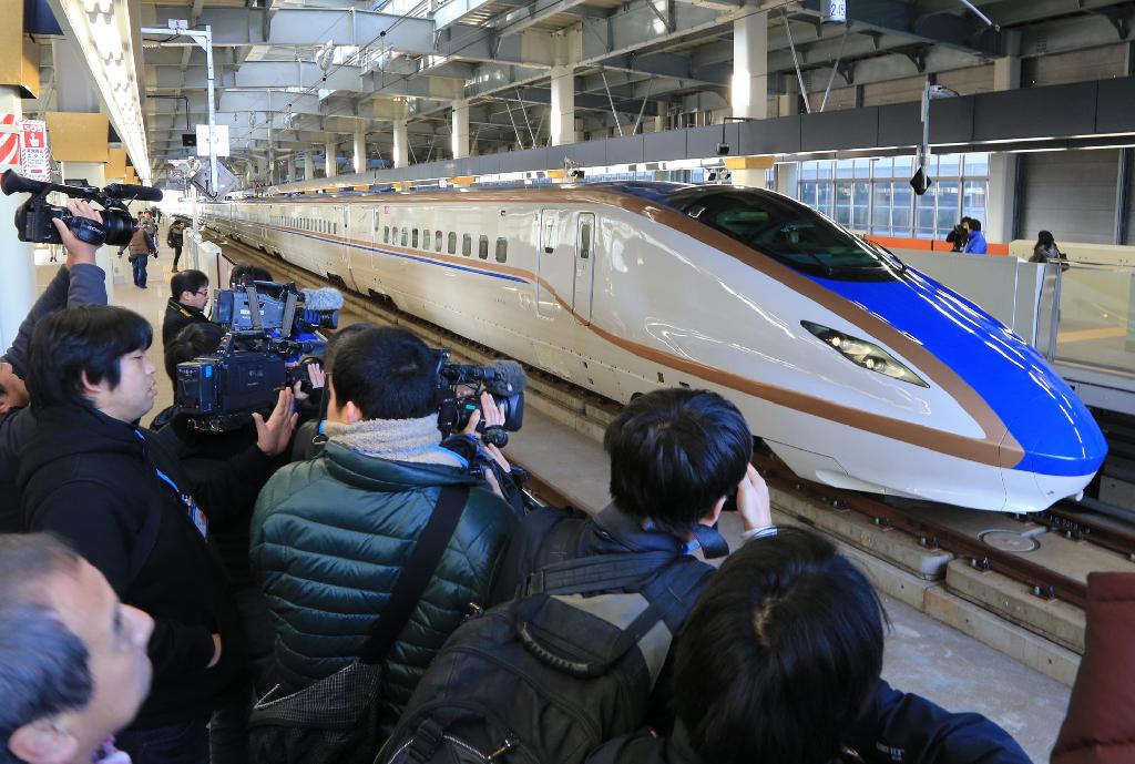 北陸新幹線の車両