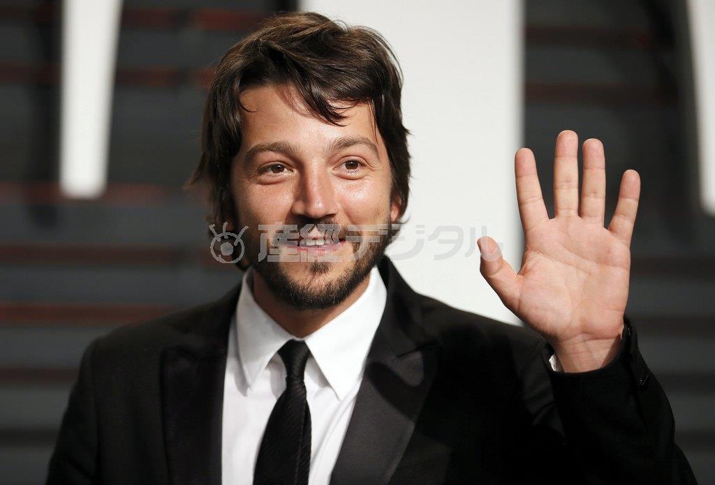 メキシコの俳優、ディエゴ・ルナさん＝２０１５年２月２３日、米カリフォルニア州ビバリーヒルズ（ロイター）