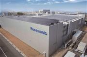パナソニックが太陽電池の生産能力を強化する滋賀工場＝大津市