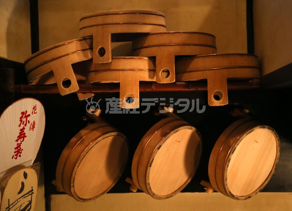 「う桶（おけ）」の杉桶は、人間国宝の中川清司氏が手がけた＝２０１５年５月１２日、京都市東山区（志儀駒貴撮影）