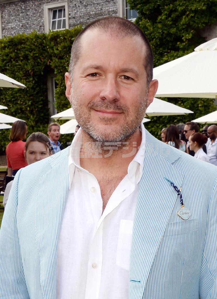 米アップルのデザイン担当上級副社長、ジョナサン・アイブ氏＝２０１４年６月２９日、英国・チチェスター（ゲッティ＝共同）