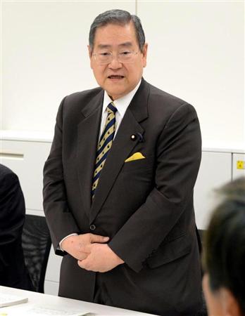 与党税制協議会であいさつする自民党の野田毅税調会長＝２７日午後、衆院第２議員会館