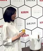 キリンが生ビールの宅配サービスで使う専用サーバー（右）＝東京都港区
