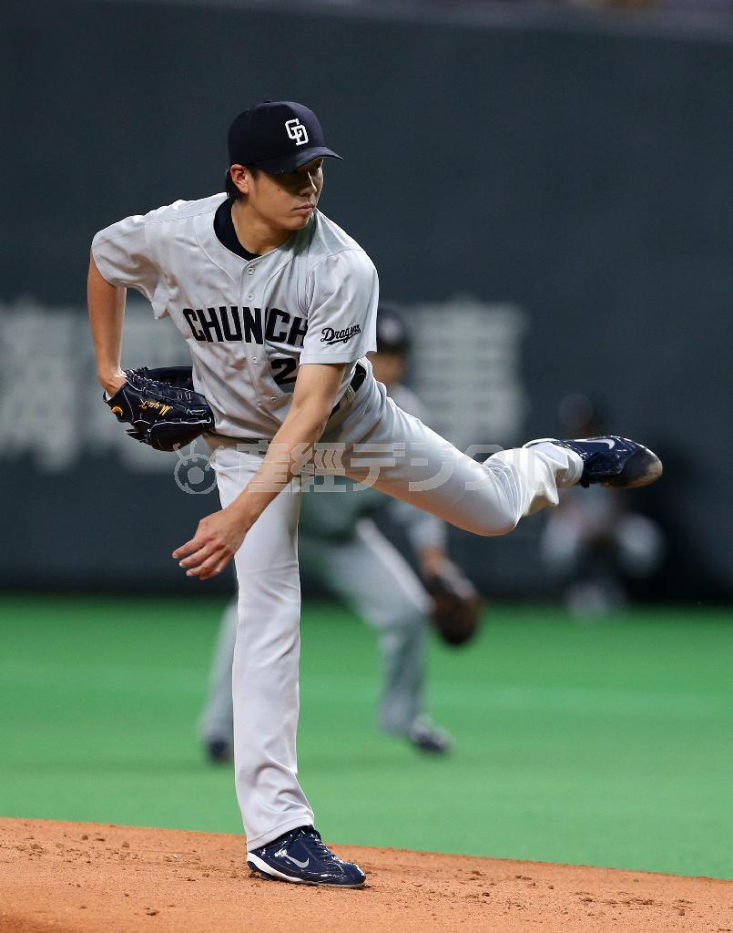 ６勝目をあげた中日先発の大野雄大（ゆうだい）＝２０１５年５月２９日、北海道札幌市豊平区・札幌ドーム（高橋茂夫撮影）