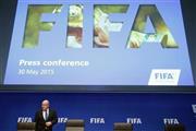 国際サッカー連盟（ＦＩＦＡ）会長選挙で５選を果たし、記者会見に臨むゼップ・ブラッター会長＝２０１５年５月３０日、スイス・チューリヒ（ロイター）