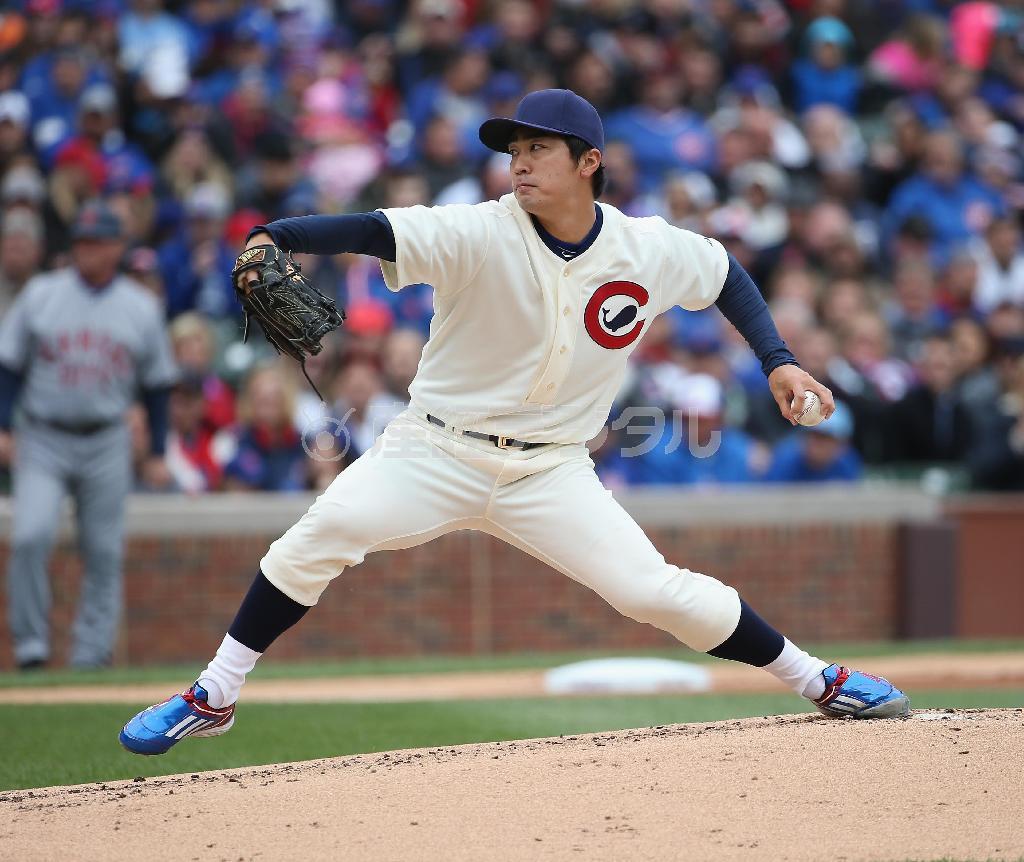 ロイヤルズ戦に先発し、５回２／３を１失点で勝敗は付かず、今季初勝利はならなかったカブス・和田毅（つよし）＝２０１５年５月３１日、米イリノイ州シカゴ（ゲッティ＝共同）