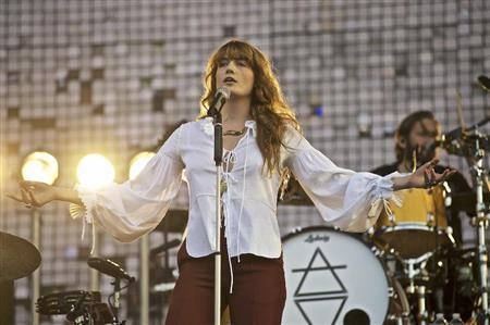 英バンド「フローレンス・アンド・ザ・マシーン」＝２０１５年６月５日、米ニューヨーク（ＡＰ）